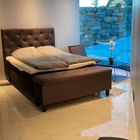 Madla , Hybel Apartament *