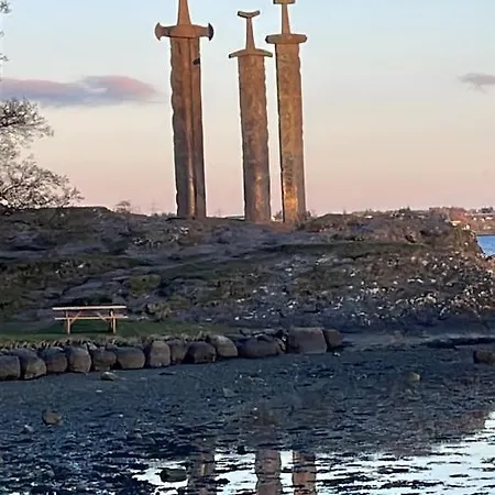Madla , Hybel Apartmán